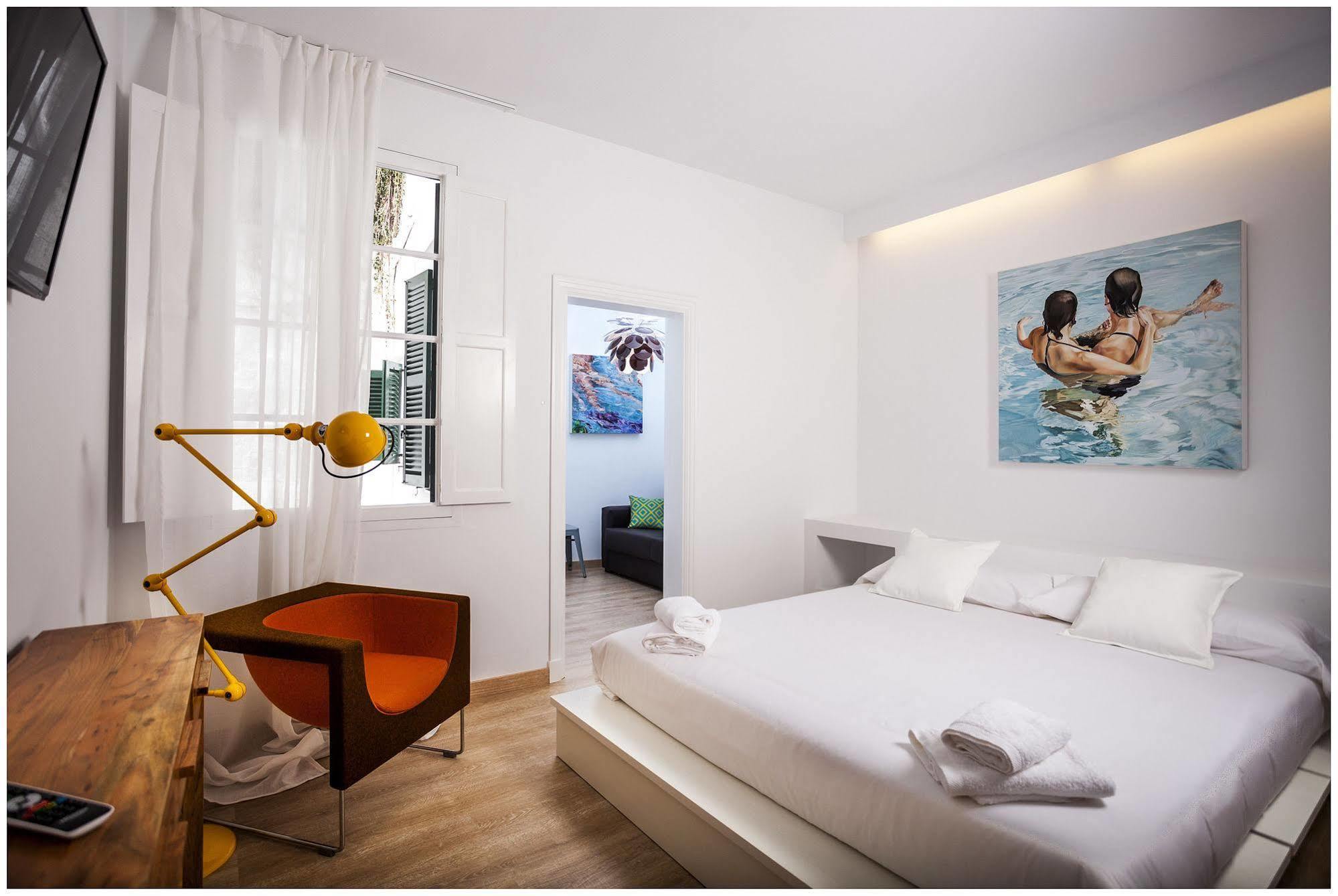 Cheap & Chic Hotel 3*