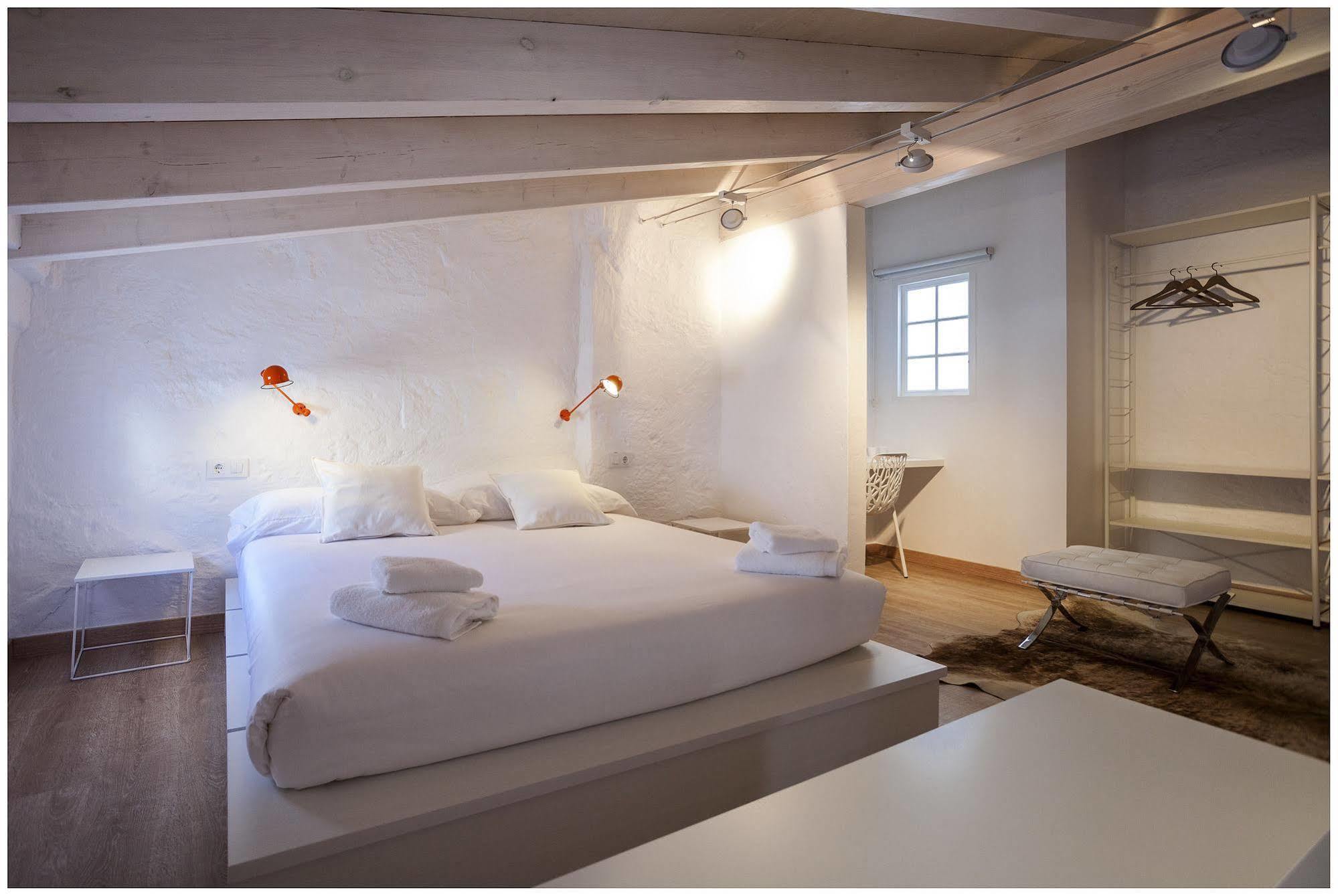 Hotel Cheap & Chic Hotel 3*